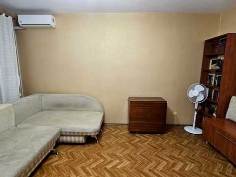 квартира за адресою Анни Ахматової вул., 35-Б