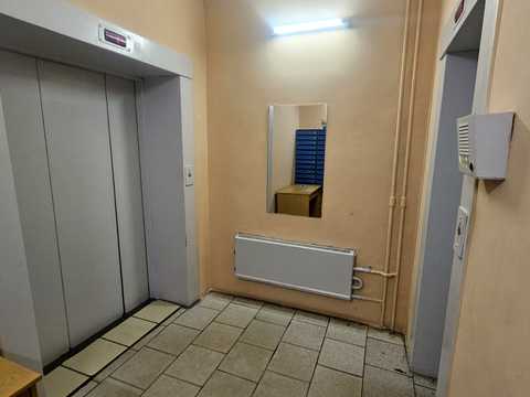 квартира за адресою Анни Ахматової вул., 35-Б