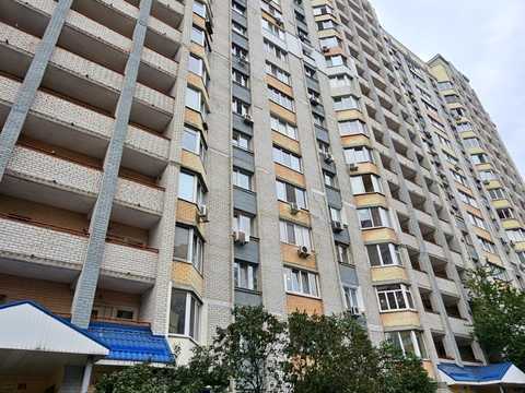 квартира за адресою Анни Ахматової вул., 35-Б