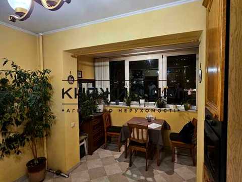 квартира за адресою Анни Ахматової вул., 15