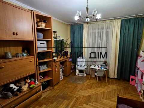 квартира за адресою Анни Ахматової вул., 15