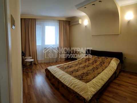 квартира по адресу Гвардейцев-Широнинцев ул., 28а
