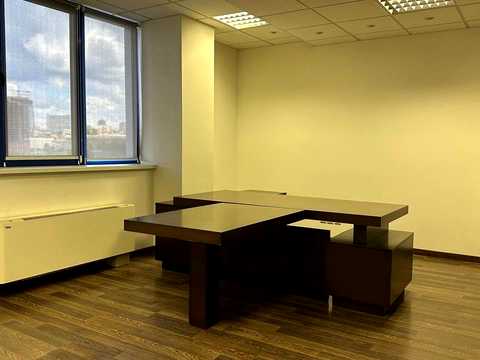 комерційна за адресою Науки просп., 3
