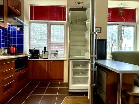 квартира за адресою Євгена Коновальця вул. (Щорса), 23