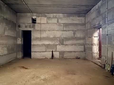 комерційна за адресою Боголюбова вул., 12