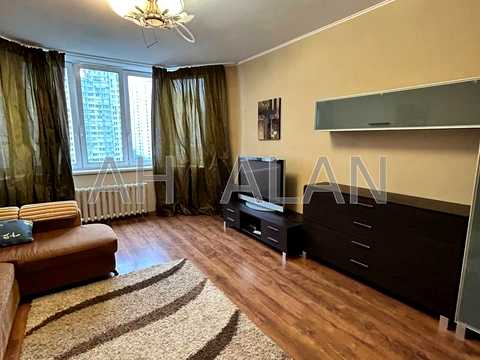 квартира за адресою Олени Пчілки вул., 3-А