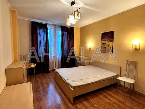 квартира за адресою Олени Пчілки вул., 3-А