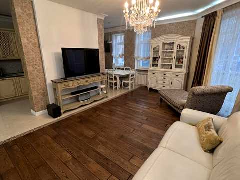 квартира за адресою Лабораторна вул., 8