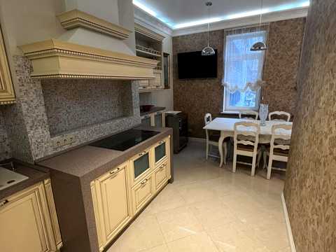 квартира за адресою Лабораторна вул., 8