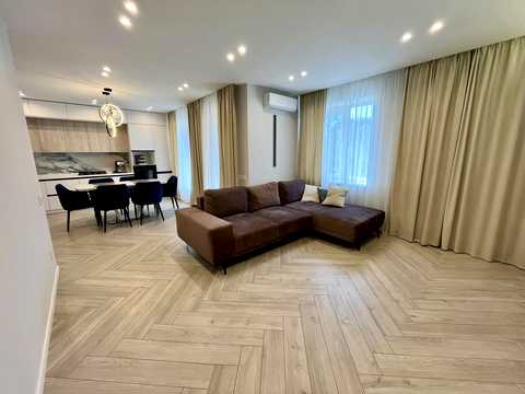 квартира за адресою Петра Сагайдачного вул., 2
