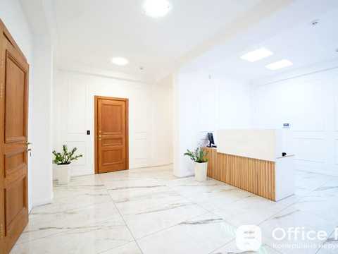 комерційна за адресою Жилянська вул., 72