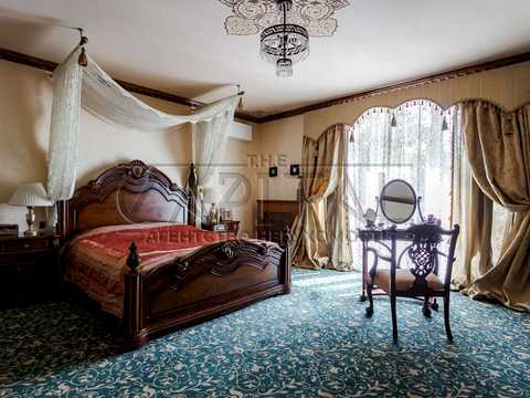 будинок за адресою с. Петропавлівська Борщагівка, Миру вул., 1