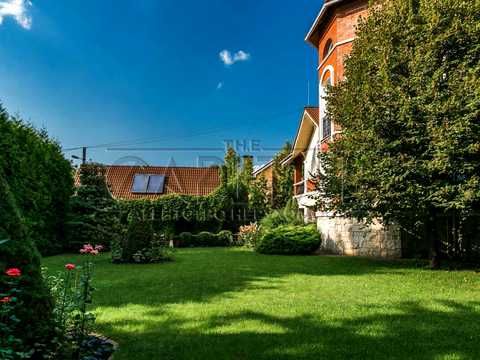 будинок за адресою с. Петропавлівська Борщагівка, Миру вул., 1
