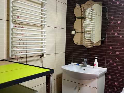 квартира за адресою Зарічанська вул., 52
