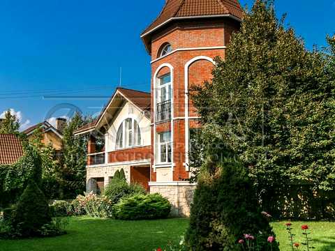 будинок за адресою Миру вул., 11