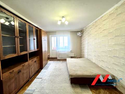 квартира за адресою Ревуцького вул., 25