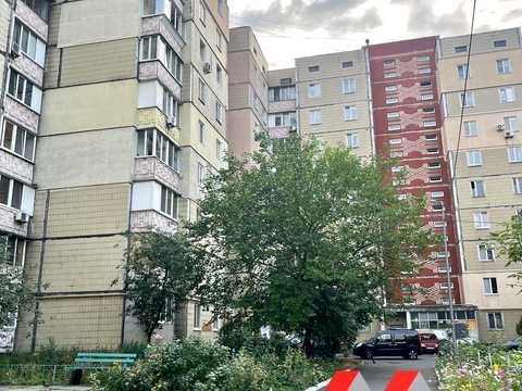 квартира за адресою Ревуцького вул., 25