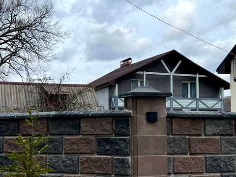 будинок за адресою Рідна