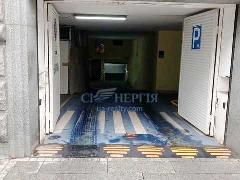 паркомісце за адресою Київ, Тараса Шевченка бульв., 11