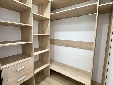 квартира за адресою Щаслива вул., 63