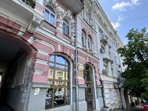 комерційна за адресою Лютеранська вул., 6