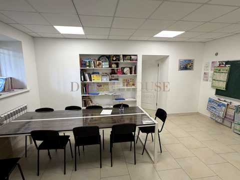 комерційна за адресою Бориса Гмирі вул., 10-А