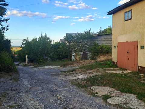 комерційна за адресою Кременець, калинівка, 6