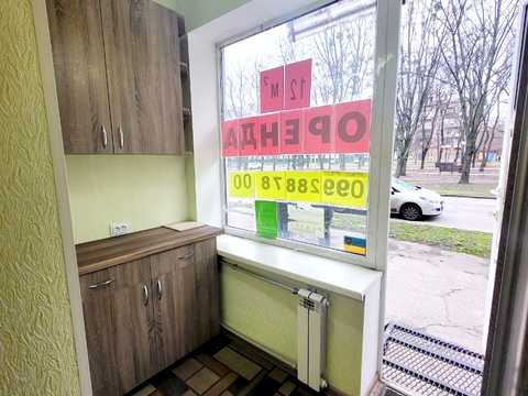 комерційна за адресою Миру вул., 38/4