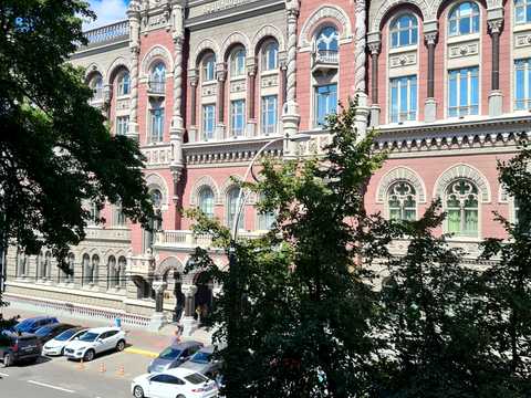 коммерческая по адресу Институтская ул., 16