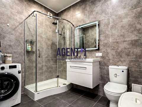 квартира за адресою Тополева вул., 6