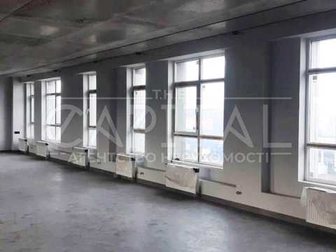 комерційна за адресою Київ, Степана Бандери просп. (Московський), 8