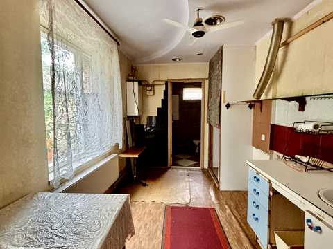 будинок за адресою Центральна вул., 6