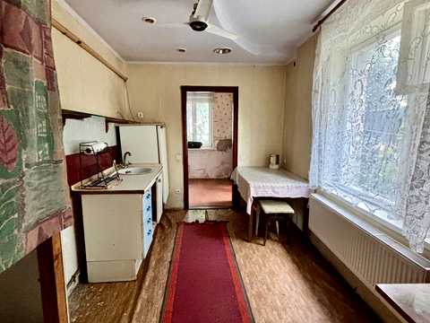 будинок за адресою Центральна вул., 6