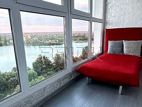 квартира за адресою Ревуцького вул., 54