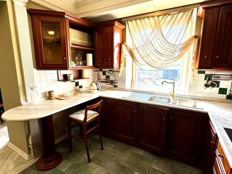 квартира по адресу Владимира Моссаковского ул. (Клари Цеткін), 8