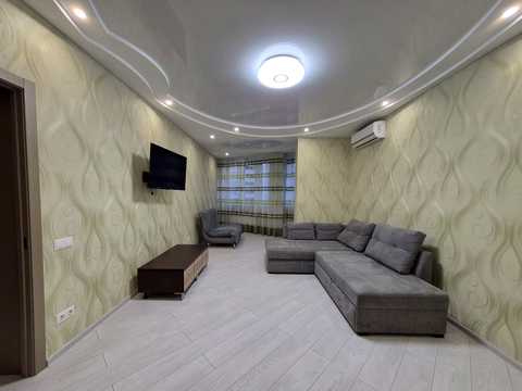 квартира за адресою Анни Ахматової вул., 30