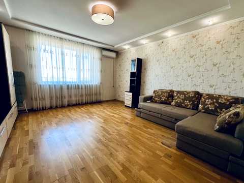 квартира за адресою Соборності вул. (Жовтнева), 77а