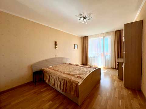 квартира за адресою Соборності вул. (Жовтнева), 77а