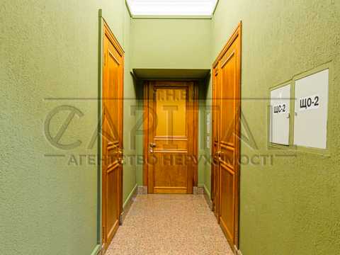 комерційна за адресою Київ, Липська вул., 16