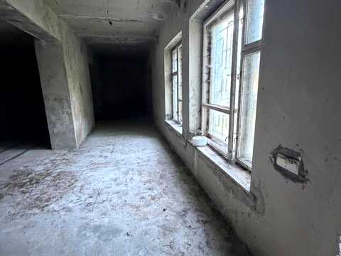 комерційна за адресою Демнянська вул., 4