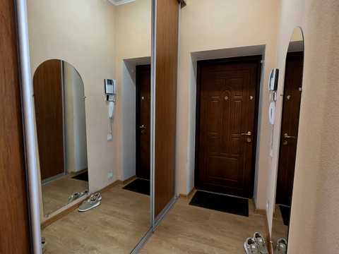 квартира за адресою Свято-Миколаївська вул. (Леніна), 36