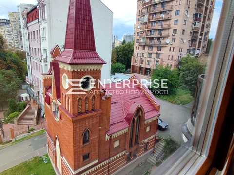 квартира за адресою Олександра Кониського вул., 22-А