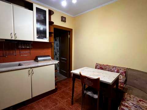 квартира за адресою Українська вул., 63