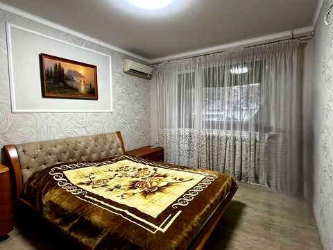 квартира за адресою Українська вул., 63