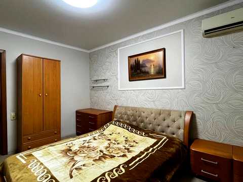 квартира за адресою Українська вул., 63