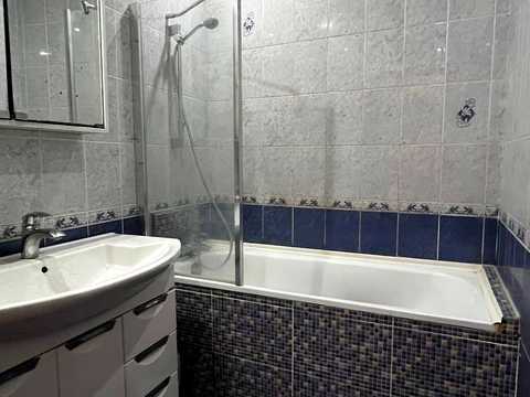 квартира за адресою Українська вул., 63