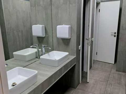 комерційна за адресою Іллінська вул., 6