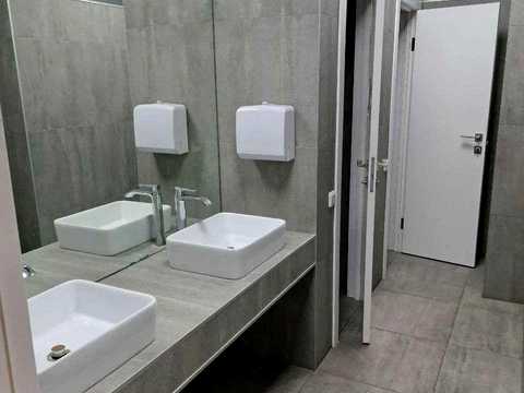 комерційна за адресою Іллінська вул., 6