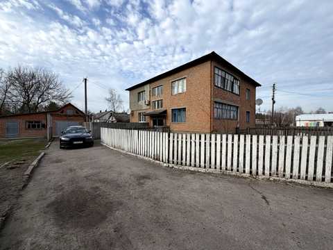 квартира за адресою Центральна, 18