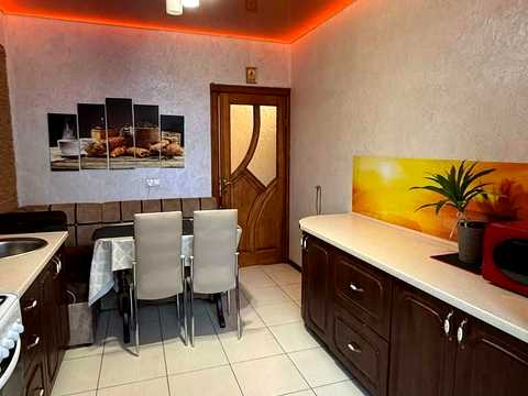 квартира за адресою Олександра Довженка вул., 63